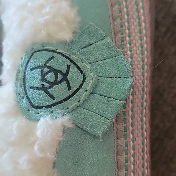 Ariat slippers - Picture 2 of 4